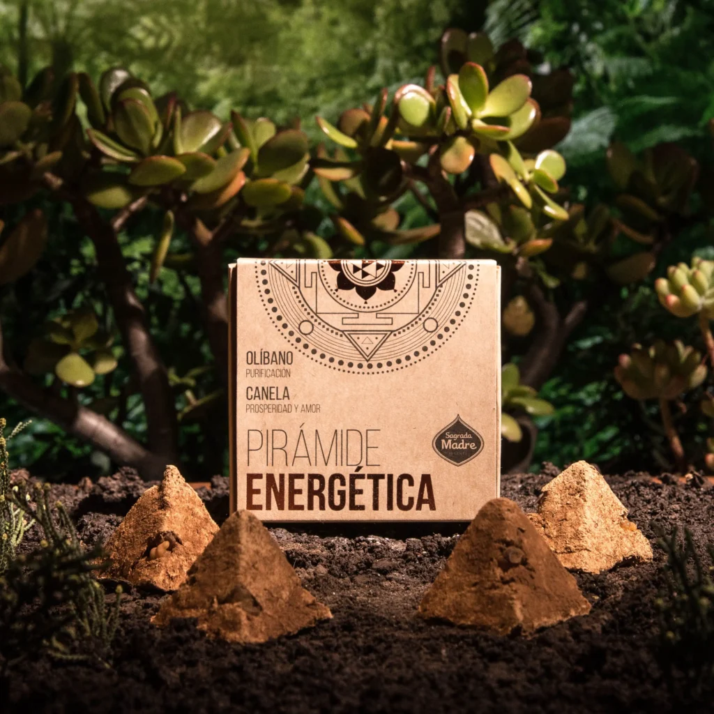 Pirámide Energética De Canela Y Olíbano Sagrada Madre